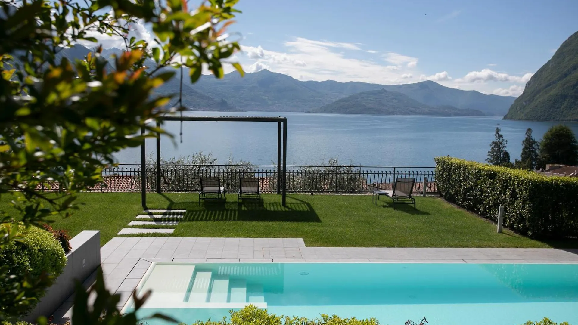 *** Bed & Breakfast Ai Ronchi B&B Riva di Solto Italia