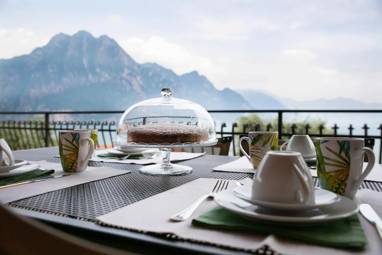 Ai Ronchi B&B Riva di Solto Bed & Breakfast