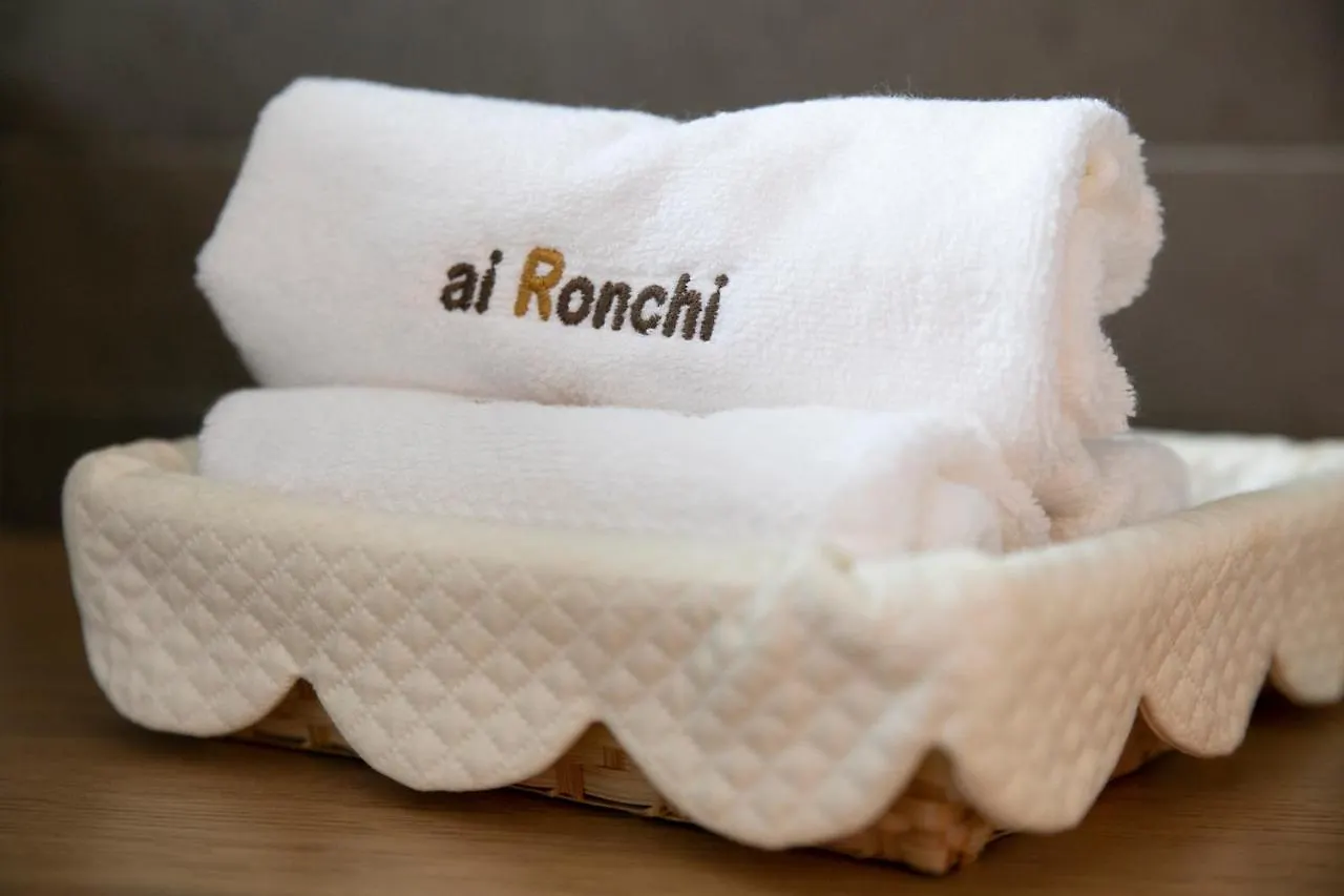 Ai Ronchi B&B Riva di Solto Italia