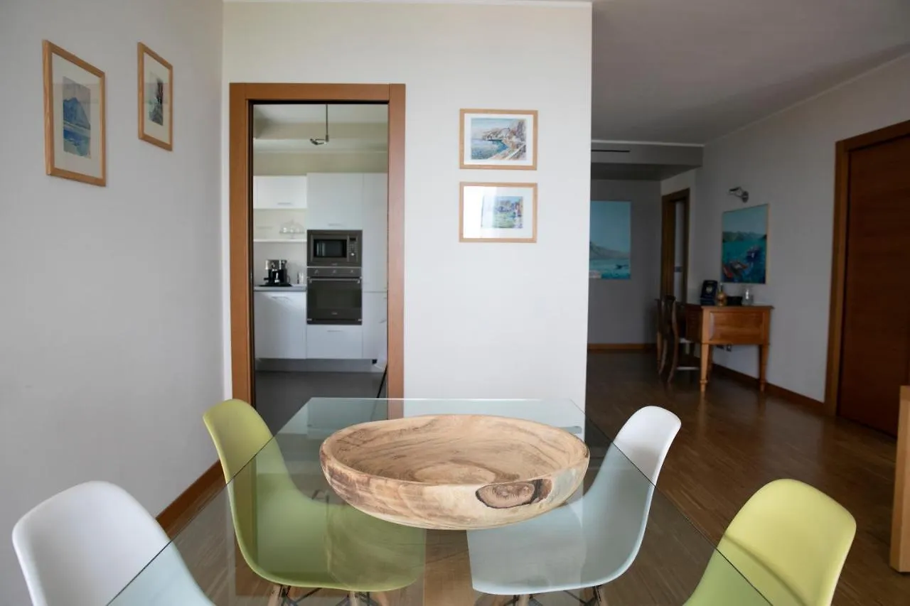 Ai Ronchi B&B Riva di Solto 3*,  Italia